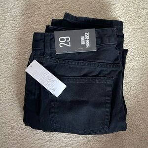 BDG Women’s Mom High-Rise Jeans